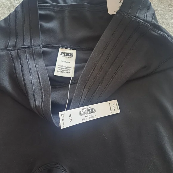 PINK Bike Short (M) NWT - Picture 3 of 3